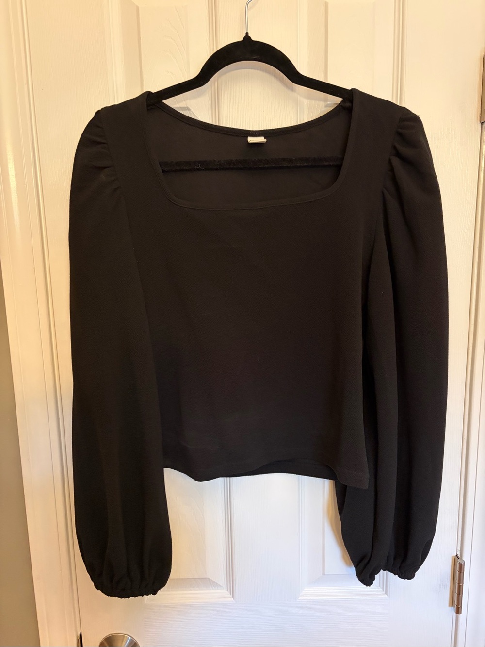 Women's Black Square Neck Long Sleeve Top